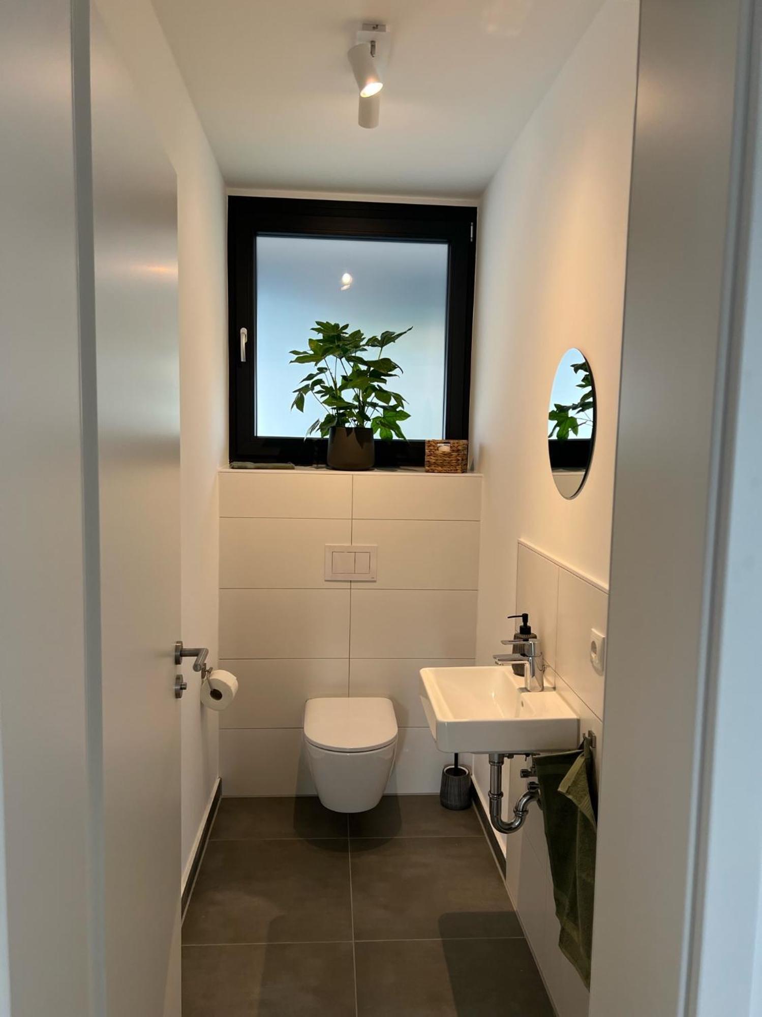 Moderne Ferienwohnung Mit Terrasse, Grill & Privatparkplatz Venningen Bagian luar foto